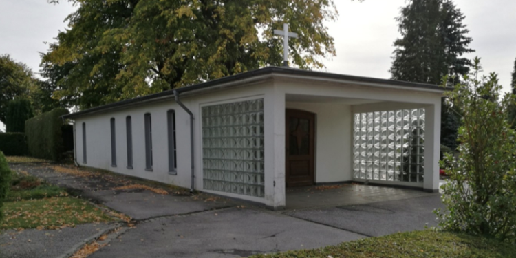 Friedhofs Kapelle außen
